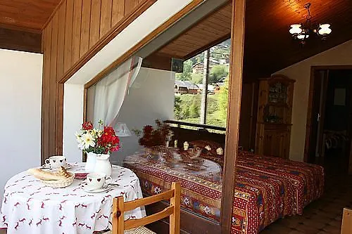 Au Bois De Lune Châtel 3*,